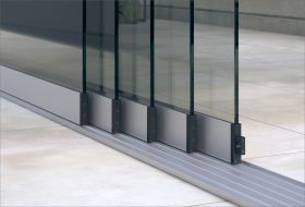 Greenline Glasschiebewand aluminium (4,5 M - 5 spurig)